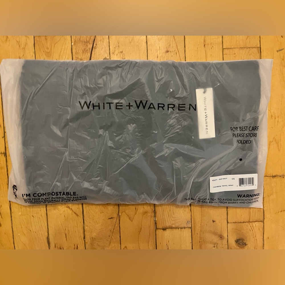 White + Warren Deep Navy Cashmere Wrap